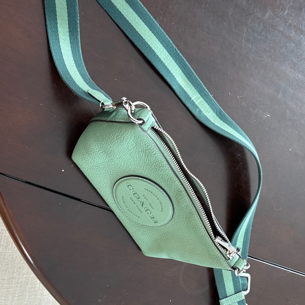 Coach Mint Green Crossbody Bag - Picture 2 of 9